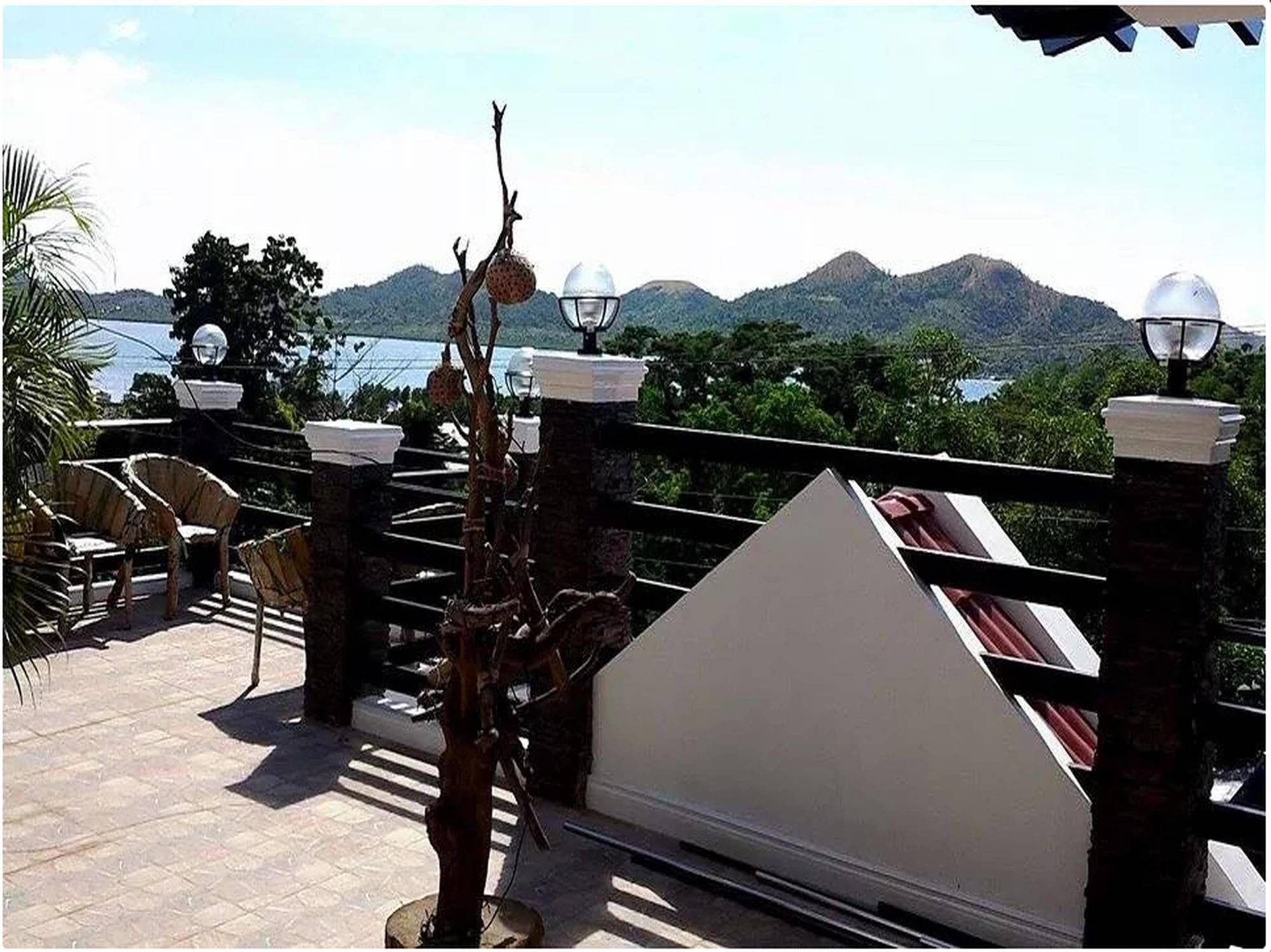 Bed and Breakfast Coron Bancuang Mansion Exterior foto